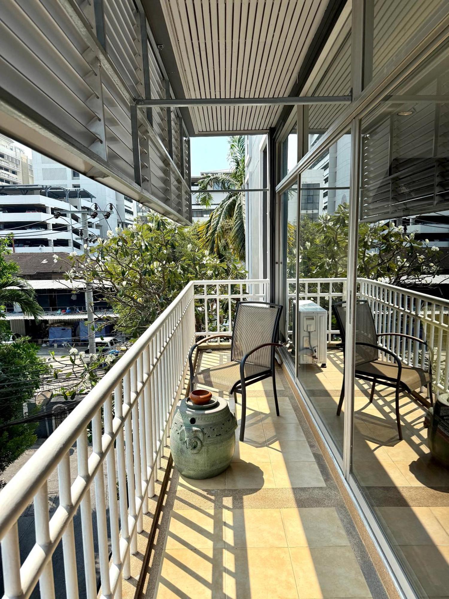 Samsen Suites Spacious 2Br Contemporary Thai Style Bangkok Zewnętrze zdjęcie