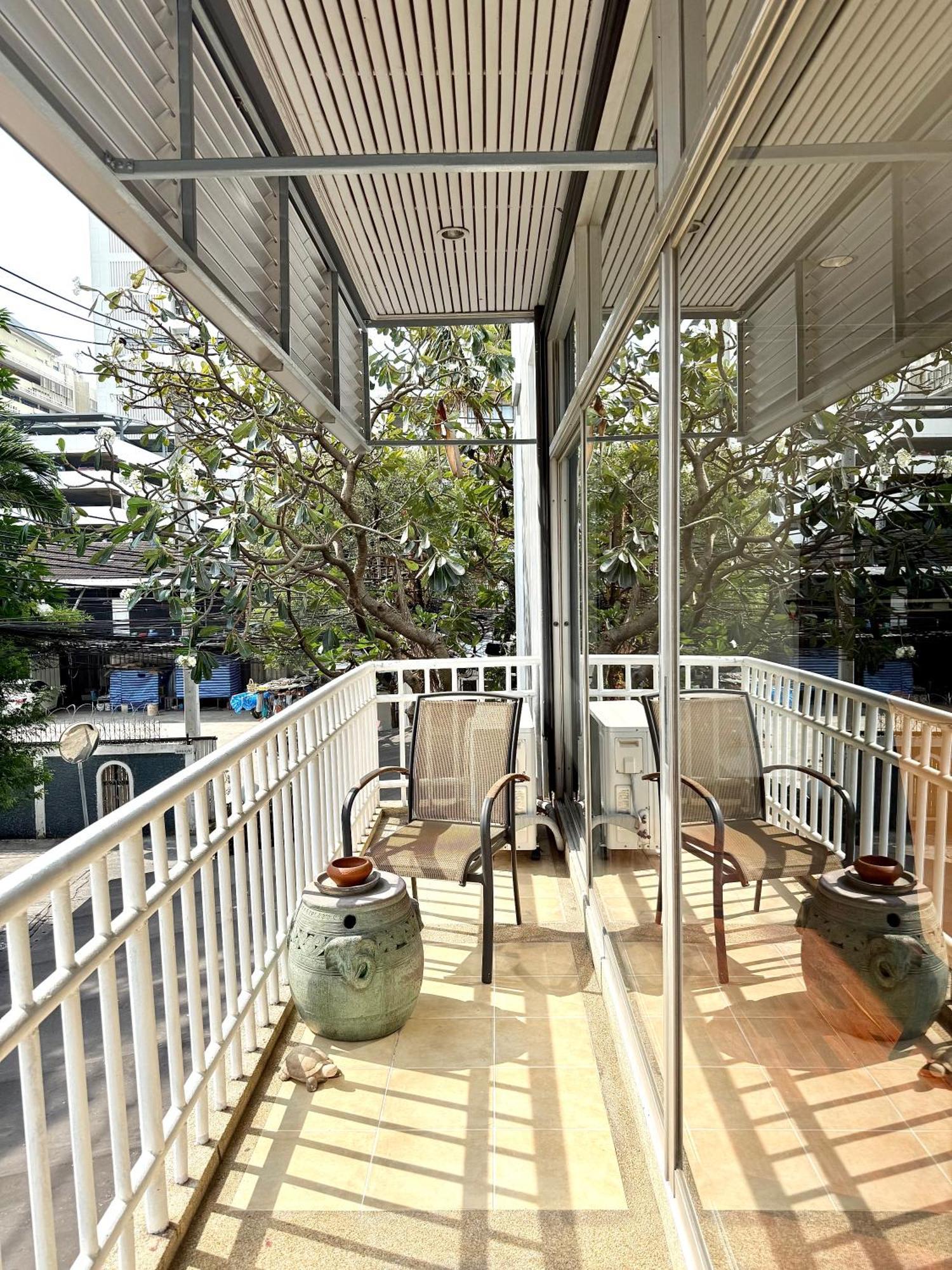 Samsen Suites Spacious 2Br Contemporary Thai Style Bangkok Zewnętrze zdjęcie